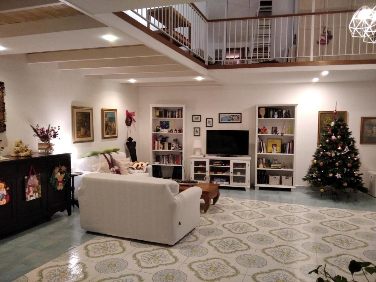 Апартаменты A Casa Di Monica Поццуоли Экстерьер фото